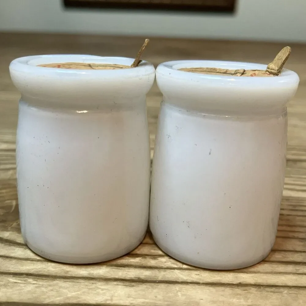 VTG Milk Glass Cream Bottles w Paper Cap N.L Mohegan Dairy Farm Advertising Rare